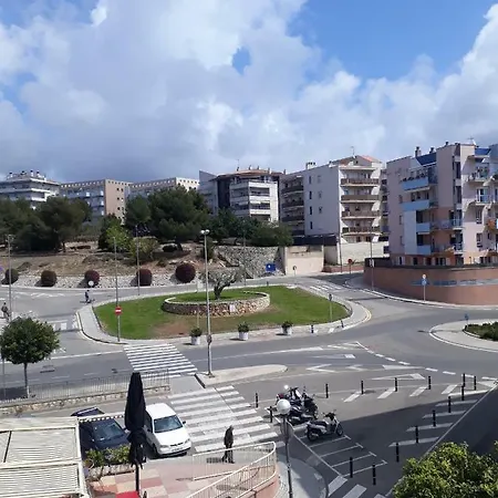Con Licencia En Apartament Sitges